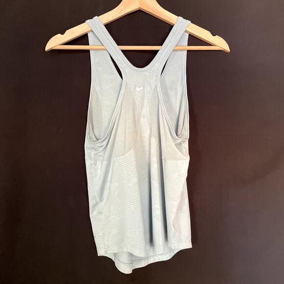 Nike Dri-Fit aqua blue racerback workout tank top women's size small lightweight - Picture 7 of 7